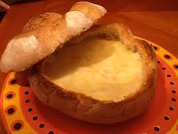 FONDUE DE QUESO EN PAN