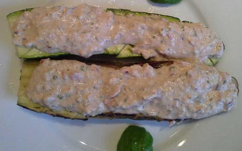 Grill-Gemüse mit Frischkäse-Walnuss-Topping