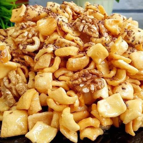 chak-chak in Kazakh with condensed milk