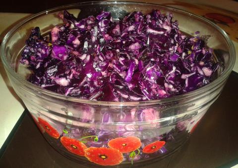 Салат из краснокочанной капусты