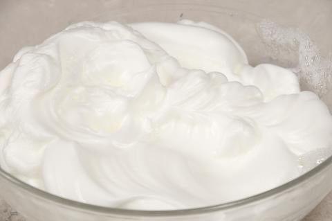 BLANCS D'OEUFS EN NEIGE