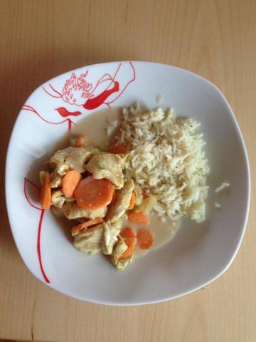 Hähnchen-Erdnuss-Curry