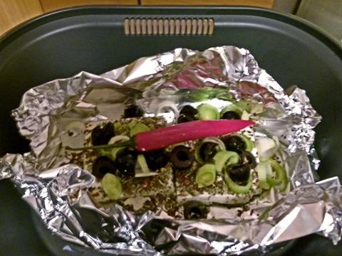 ΤΥΡΙ ΦΕΤΤΑ ΜΕ ΕΛΙΕΣ ΚΑΙ ΠΑΤΑΤΕΣ