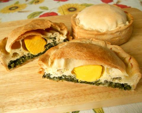 Small Savory Flans with Green Vegetables, Ricotta and Parmesan