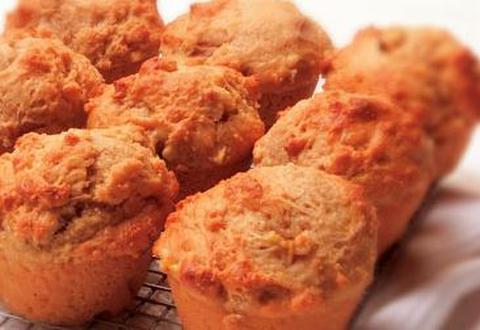 Gluten Free Pear and Banana Muffins