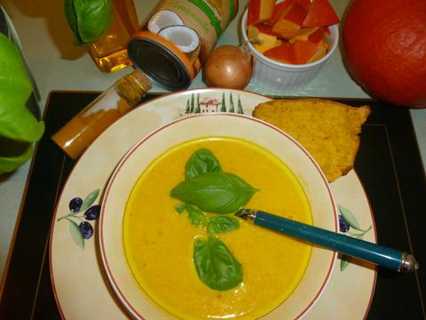 Pumpkin-Coconut-Curry-Cream-Soup