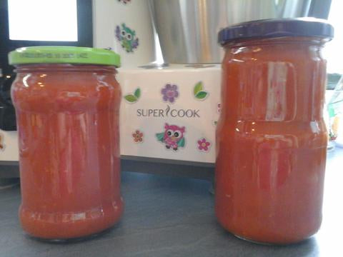 Salsa little hot and spicy