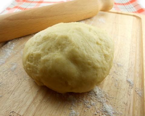 Wine Pastry for Savory Cakes (Without Butter or Eggs)