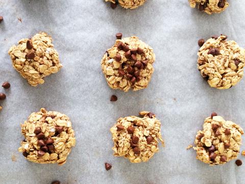 Healthy snacks banana oats chocolate chip cookies