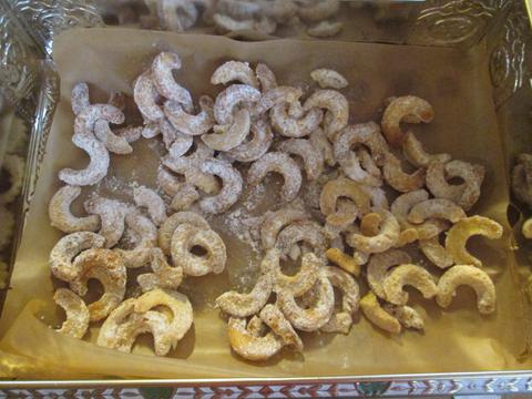Vanillekipferl mit dem Kipferlblech