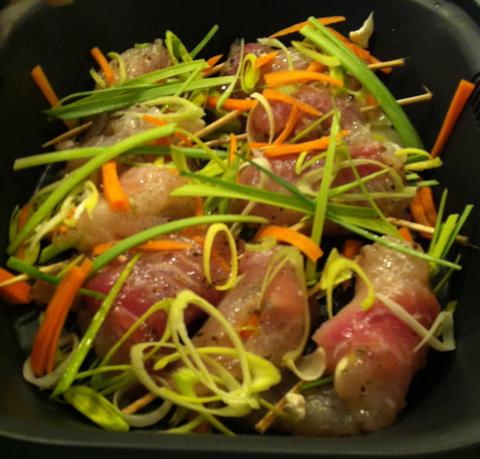 Рулетики из рыбы с овощами