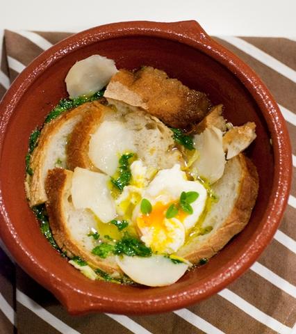 Açorda alentejana de bacalhau