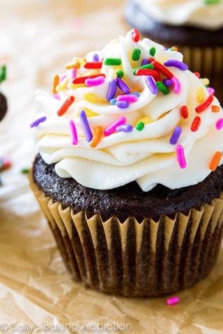Super Moist Chocolate Cupcakes