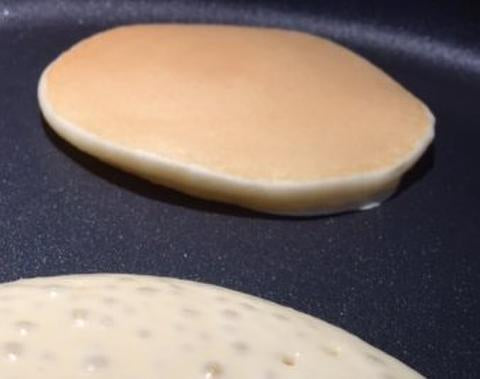 Quick and Easy Pikelets Pancakes