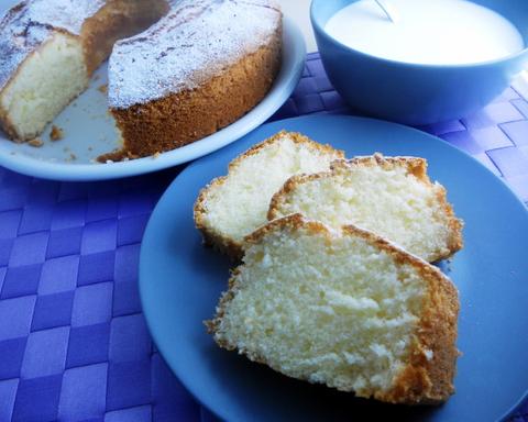 Crumbly Yogurt Donut