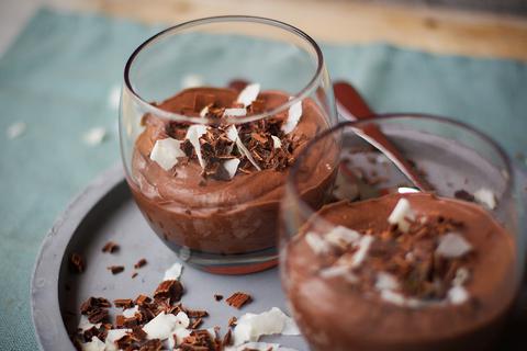 CREAMY DARK CHOCOLATE AND OREO