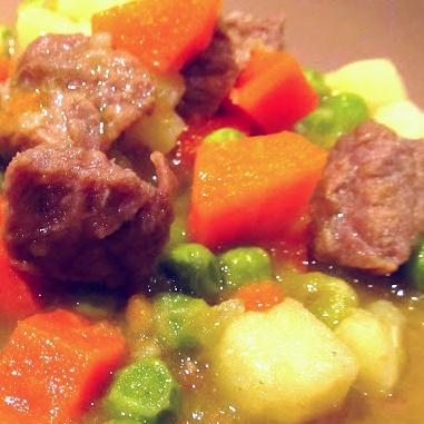 CARNE À JARDINEIRA