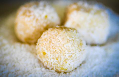 Lemon Bliss Balls