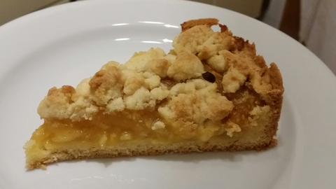 Applesauce streusel cake