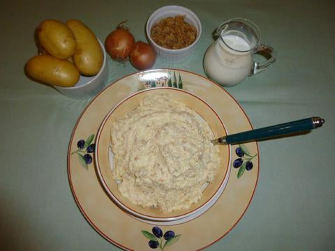 Cream of Potato with fried Onions