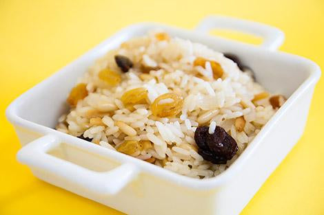Arroz com pinhões e Sultanas