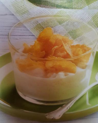 Apple curd with corn flakes