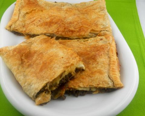 Mozzarella and Artichoke Pie