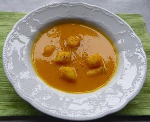 Karotten-Ingwer-Suppe mit Mango