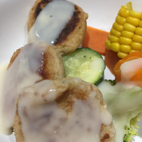 Fish cakes with sauce