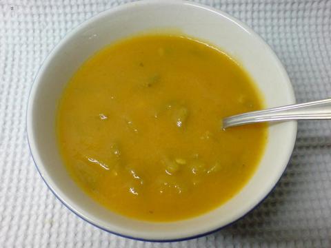 Vegetable soup with green beans