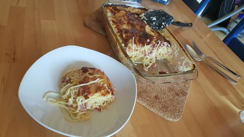 Spaghetti casserole with diced ham
