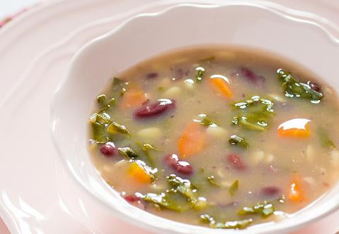 Bean soup with savoy cabbage