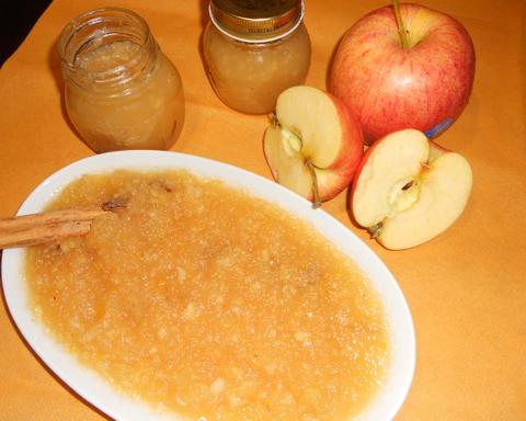 Apple-Cinnamon Preserves