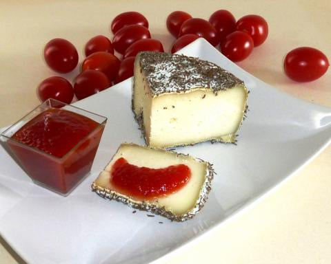 Red tomato jam with Rum