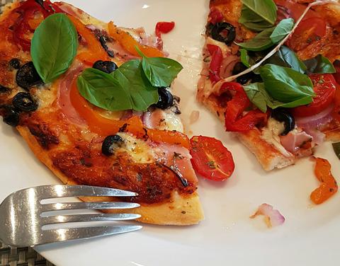 Overnight No-knead Pizza Dough