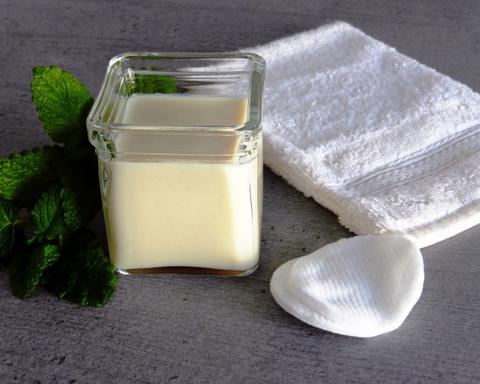 Infuso detergente delicato per il viso