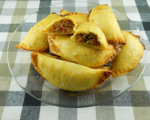 Dumplings filled with meat (Empanadas)