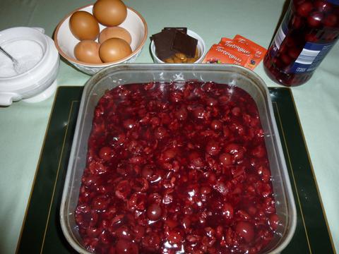 Cherry Sponge Cake