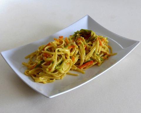 Linguine carbonara with Grazia vegetables