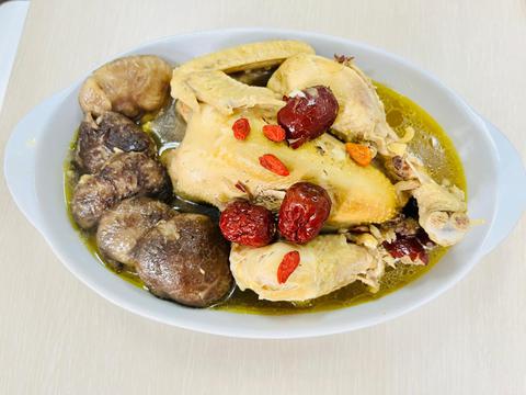 Mushroom Red Dates Chicken Soup