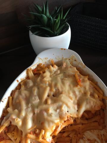 Pasta bake with vegetables and chicken