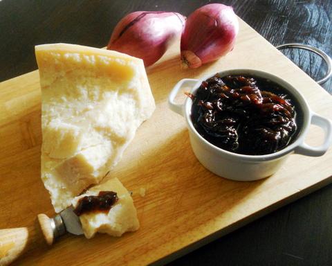 Composta di cipolle al balsamico