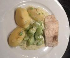 Cod with a warm cucumber-mustard-dill sauce