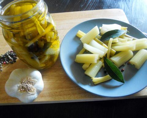 Celery in Oil
