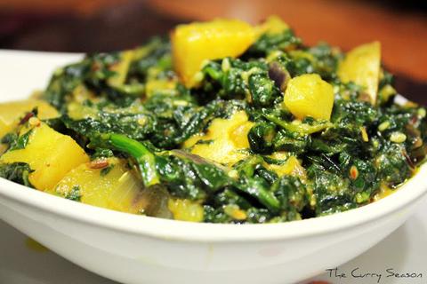 Aalo Palak (Indischer Kartoffel-Spinat)