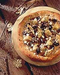 Pizza da alcachofras e queijo chévre