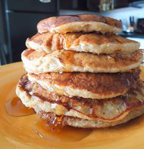 Apple and Oatmeal Pancakes
