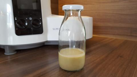 Nutty dressing for leaf salads