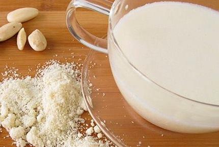Миндальное молоко