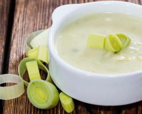 Light fennel and leek velouté